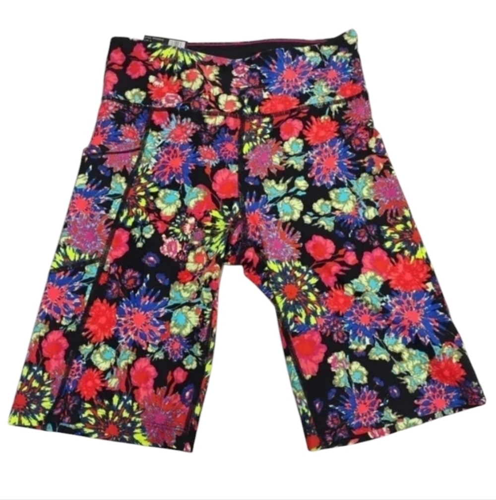 Calvin Klein Women's Floral Print Shorts Size S NWT